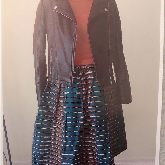 African skirts and shirts - Picture 7 of 13